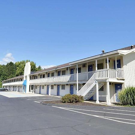 Travelodge By Wyndham Brattleboro Vt Εξωτερικό φωτογραφία