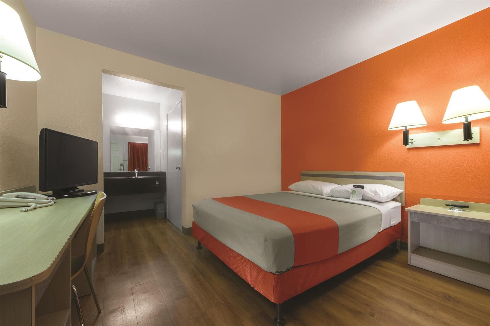 Travelodge By Wyndham Brattleboro Vt Εξωτερικό φωτογραφία