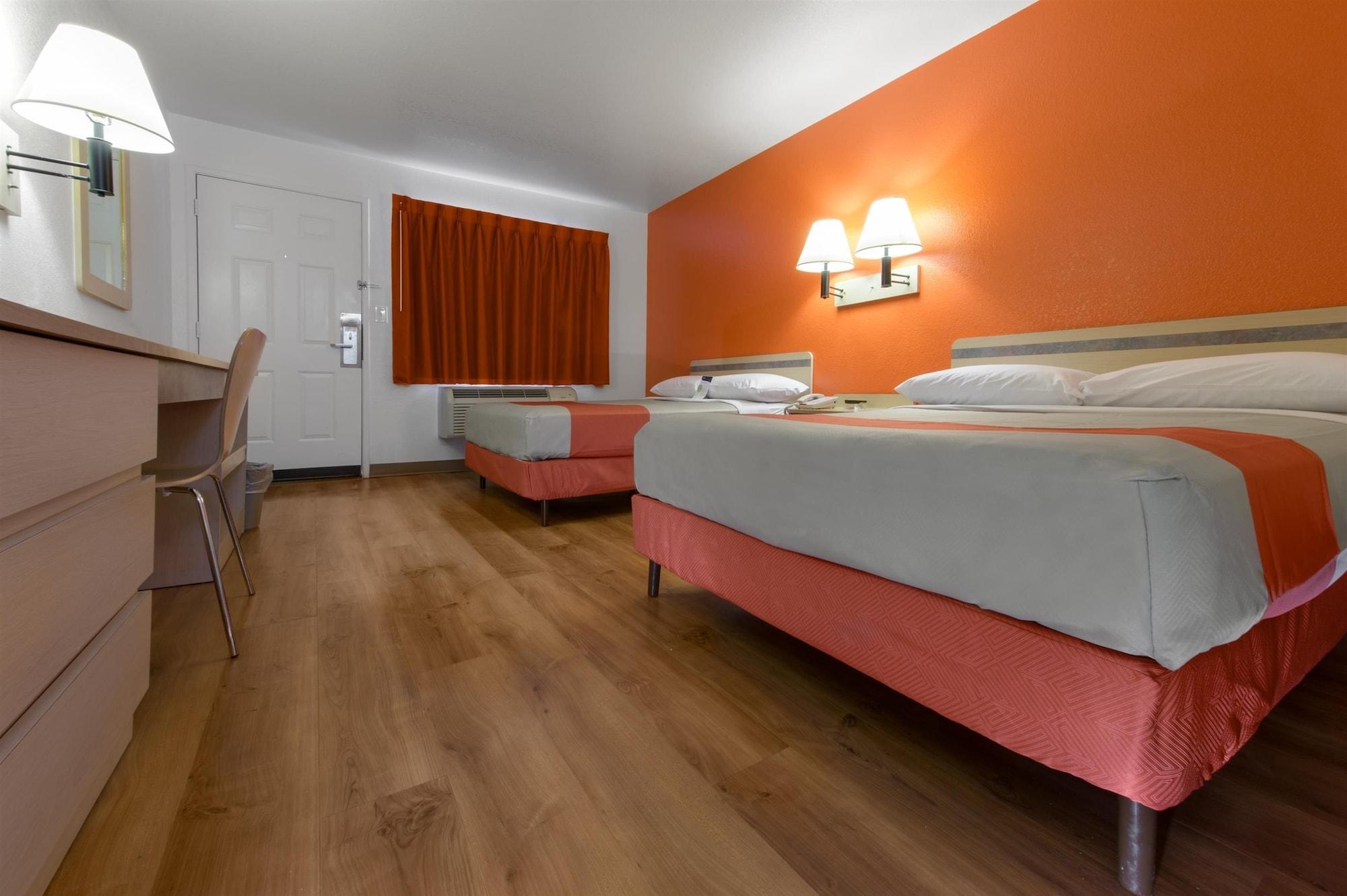Travelodge By Wyndham Brattleboro Vt Εξωτερικό φωτογραφία