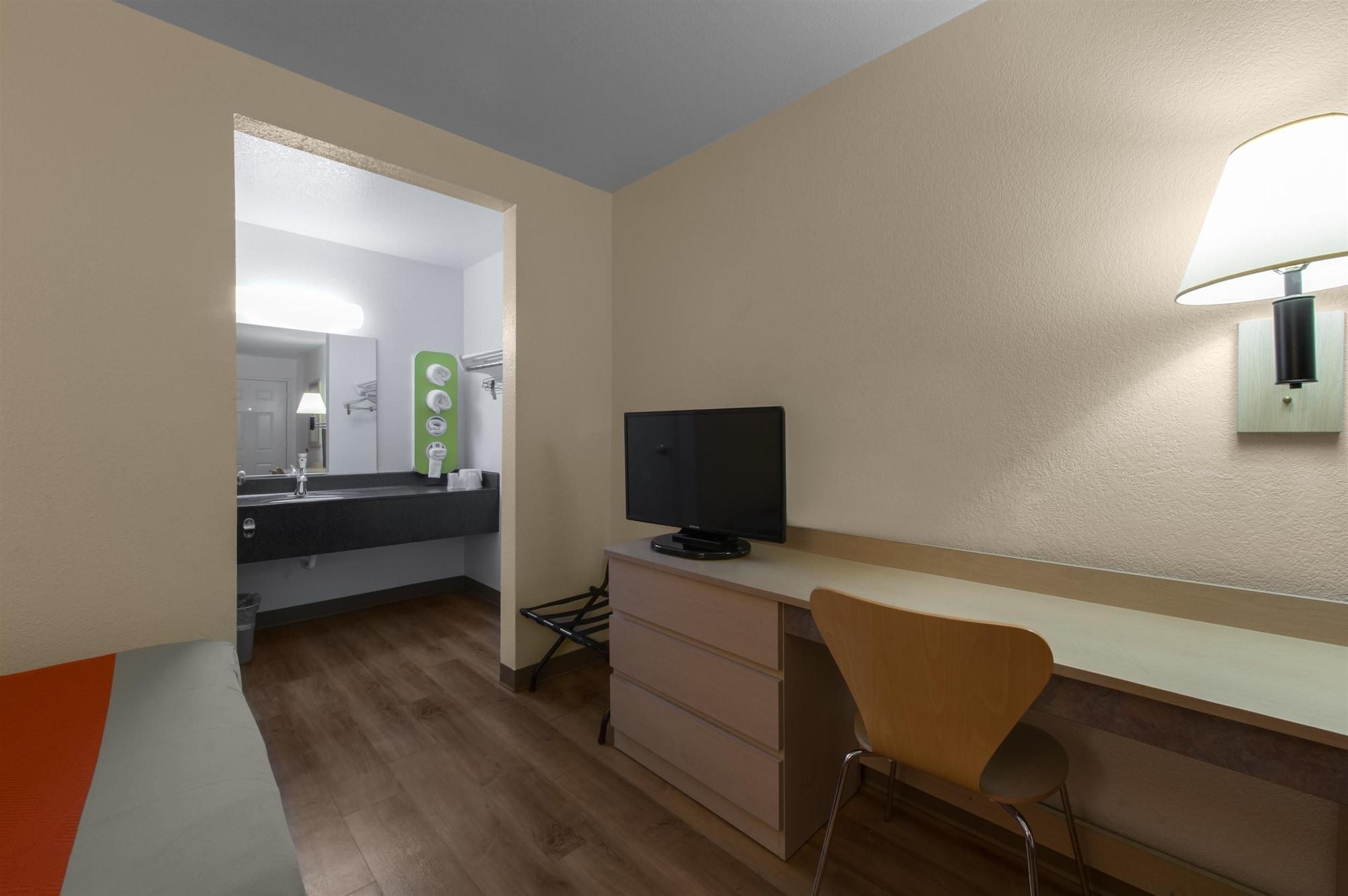 Travelodge By Wyndham Brattleboro Vt Εξωτερικό φωτογραφία
