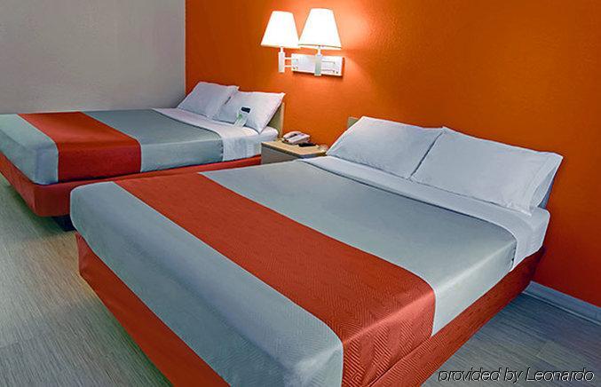 Travelodge By Wyndham Brattleboro Vt Εξωτερικό φωτογραφία
